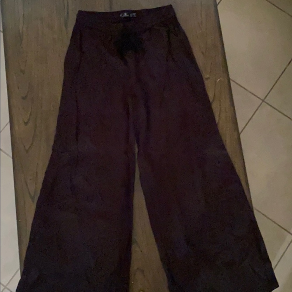 Volcom sun spent pants